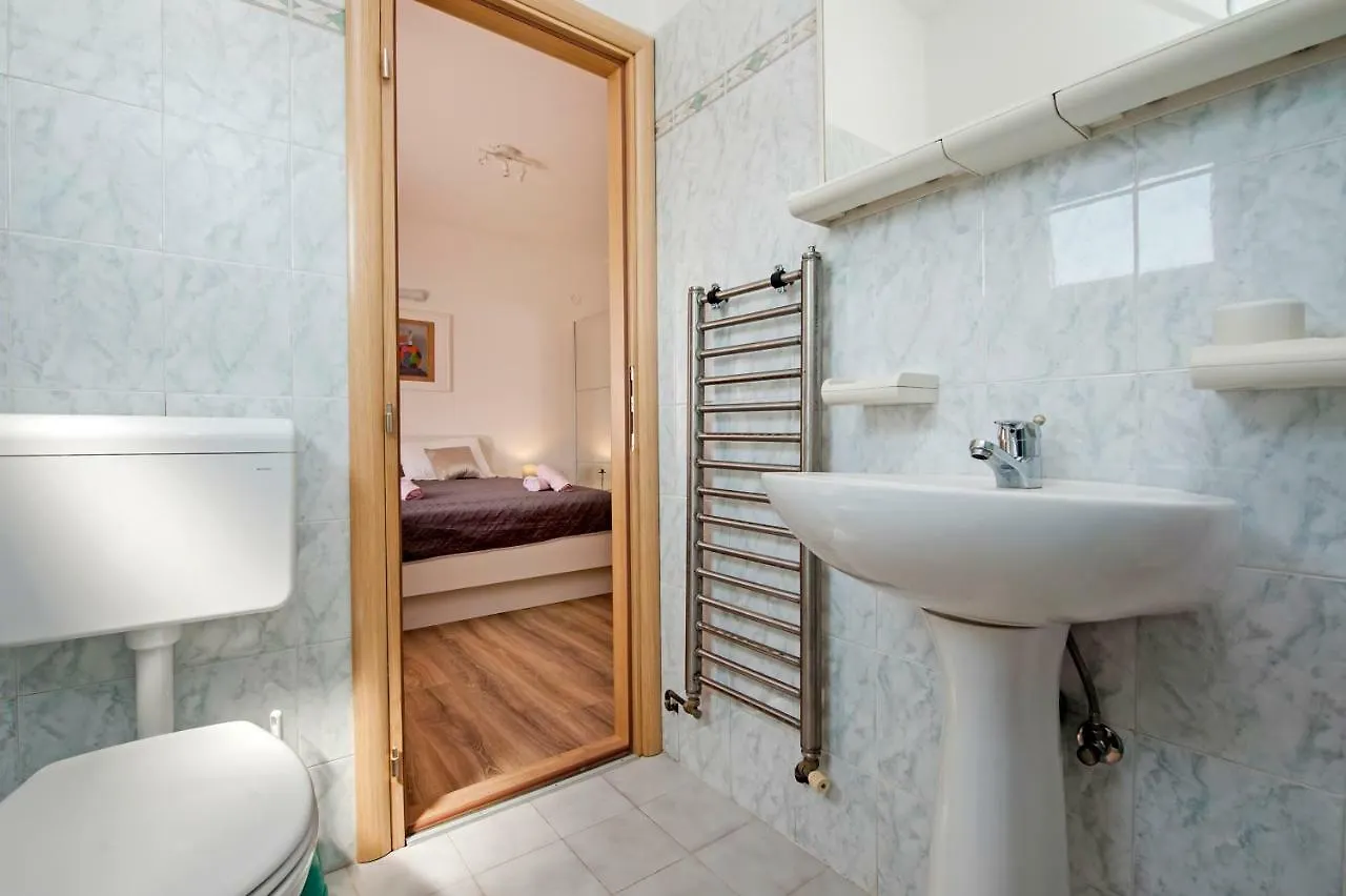 *** Pensionat Rooms Mariana Rovinj Kroatien